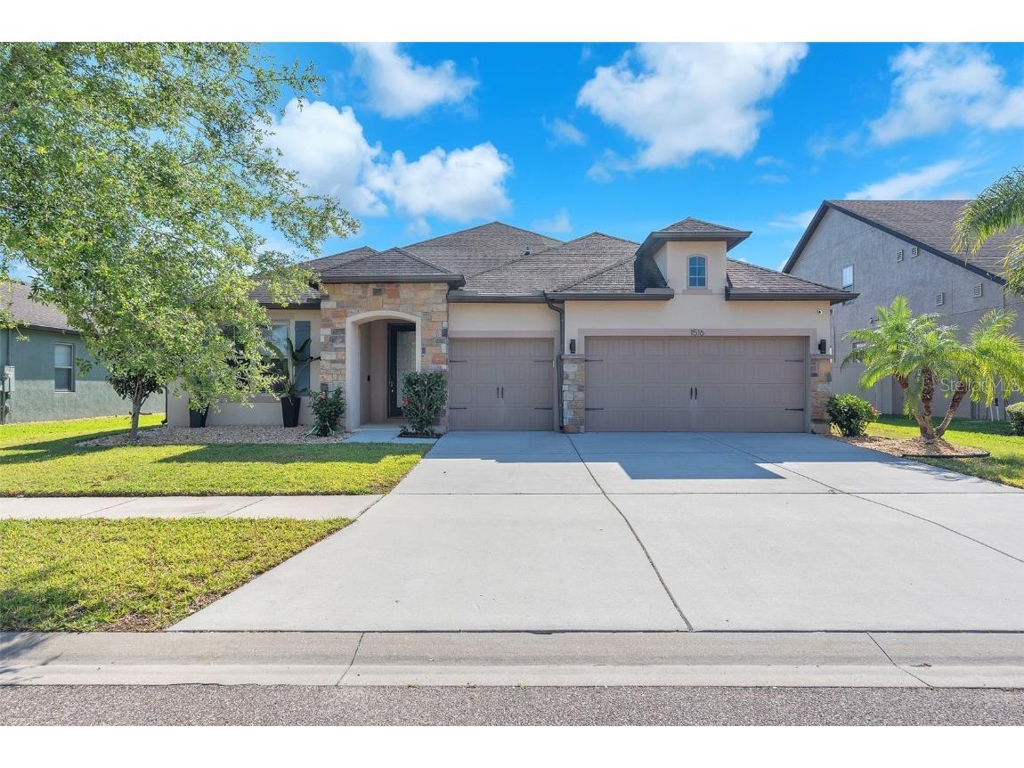 1516 Glen Alpine Place Valrico FL 33594 TB8369947 image1