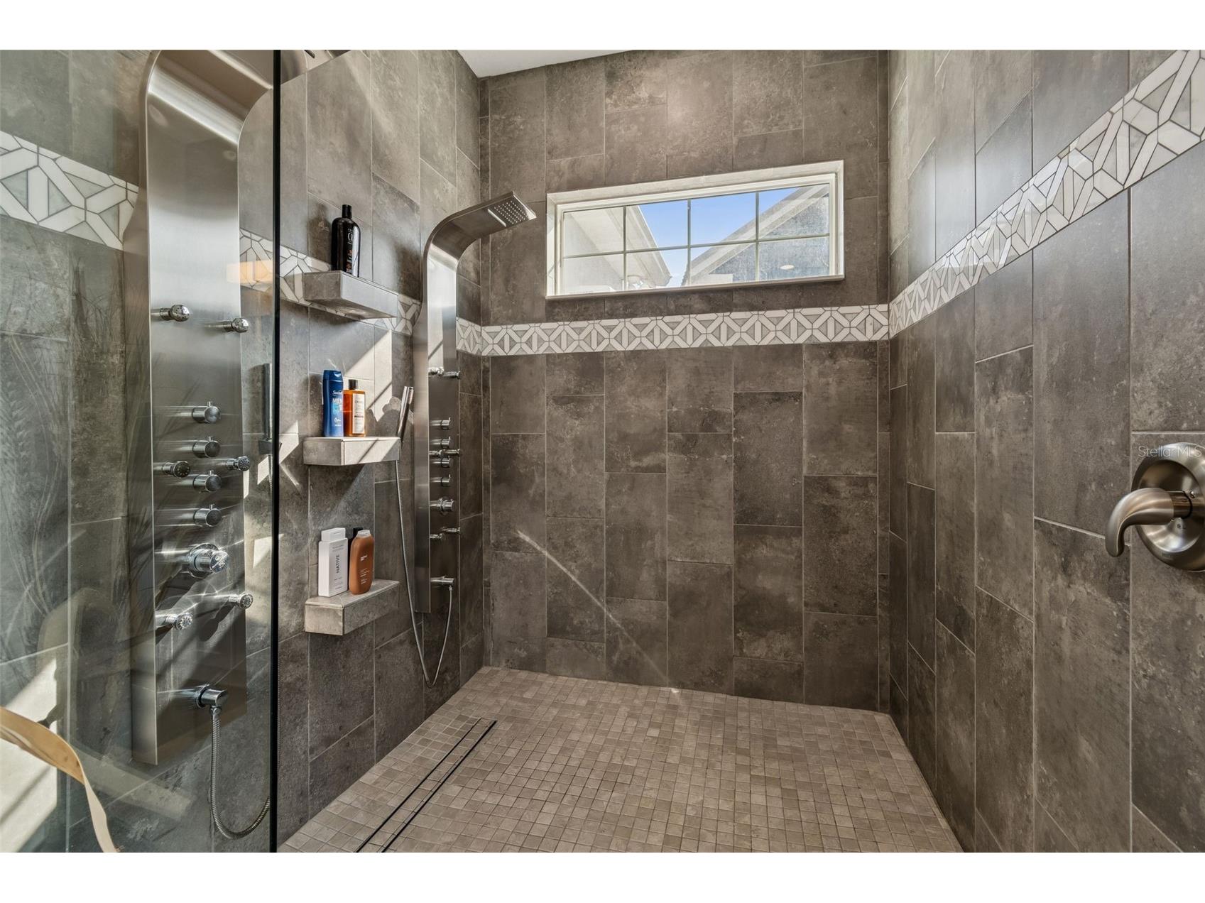 1516 Grandview Drive Tarpon Springs FL 34689 TB8474188 image46