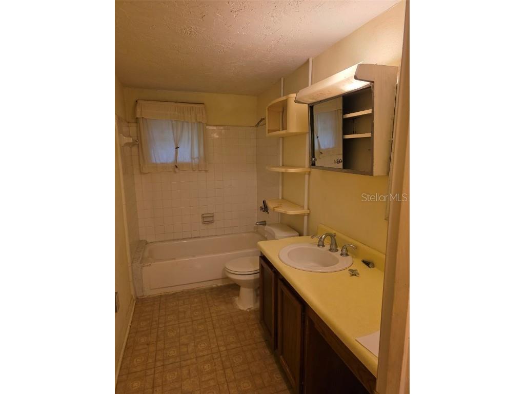 1516 NE 5th Place Gainesville FL 32641 TB8428971 image9