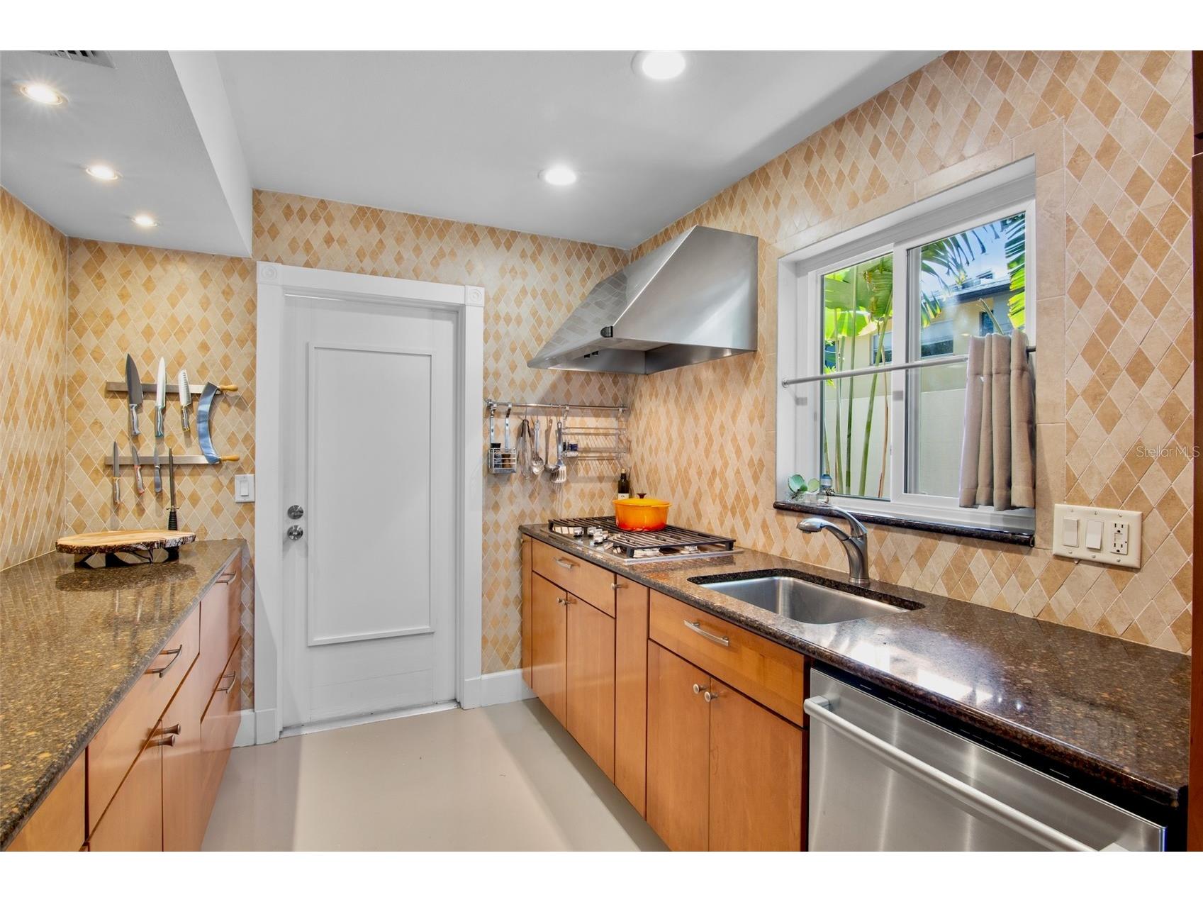 1516 Oak Street Sarasota FL 34236 A4680208 image19
