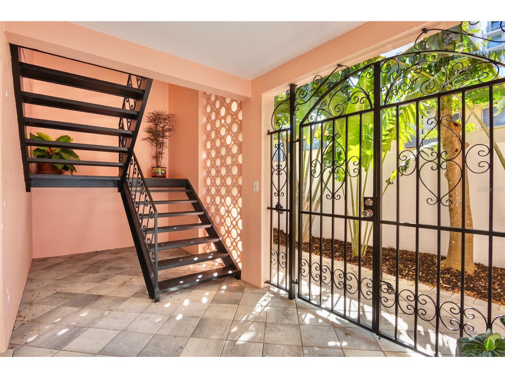 1516 Oak Street Sarasota FL 34236 A4680208 image25