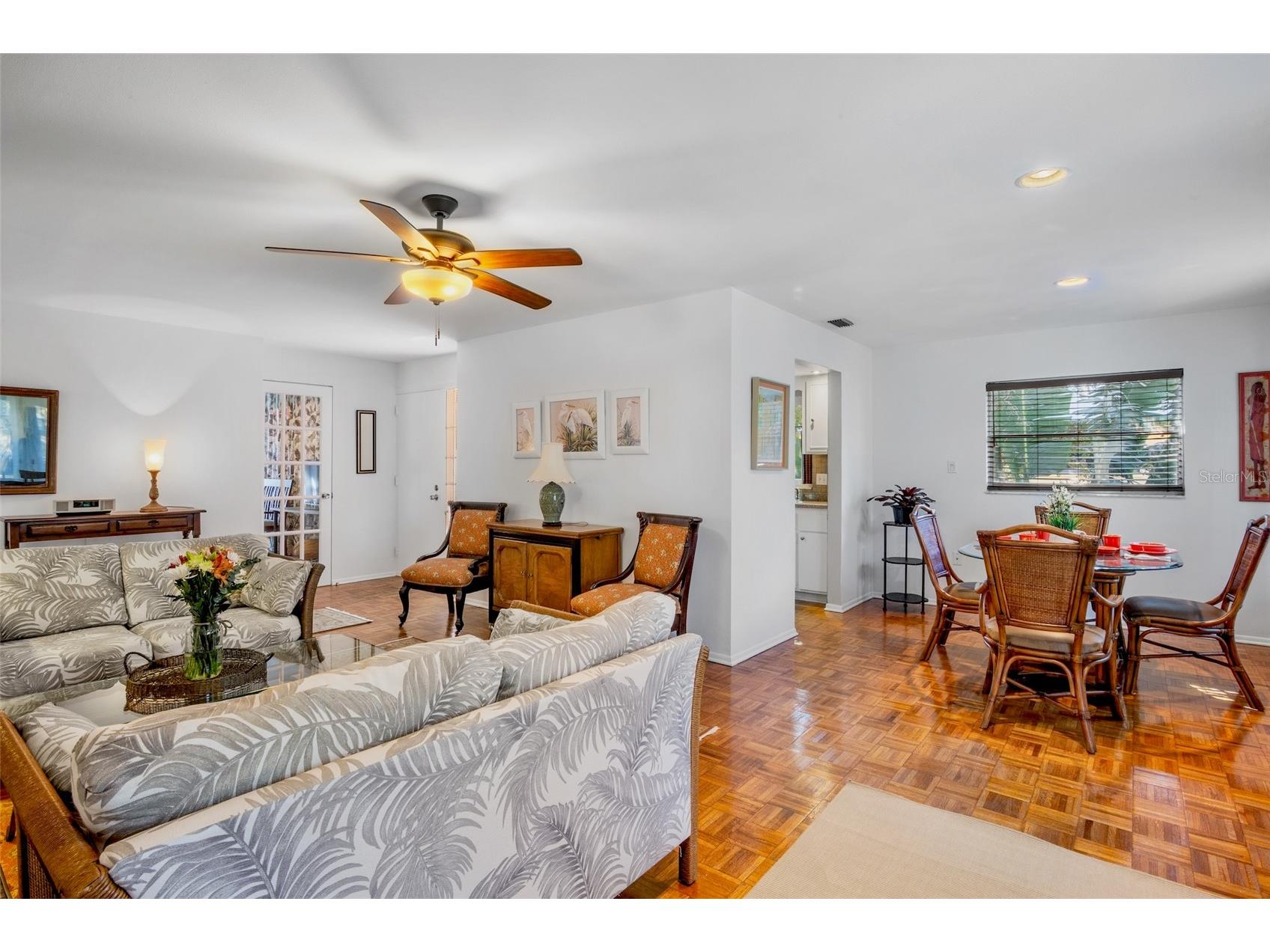 1516 Oak Street Sarasota FL 34236 A4680208 image28