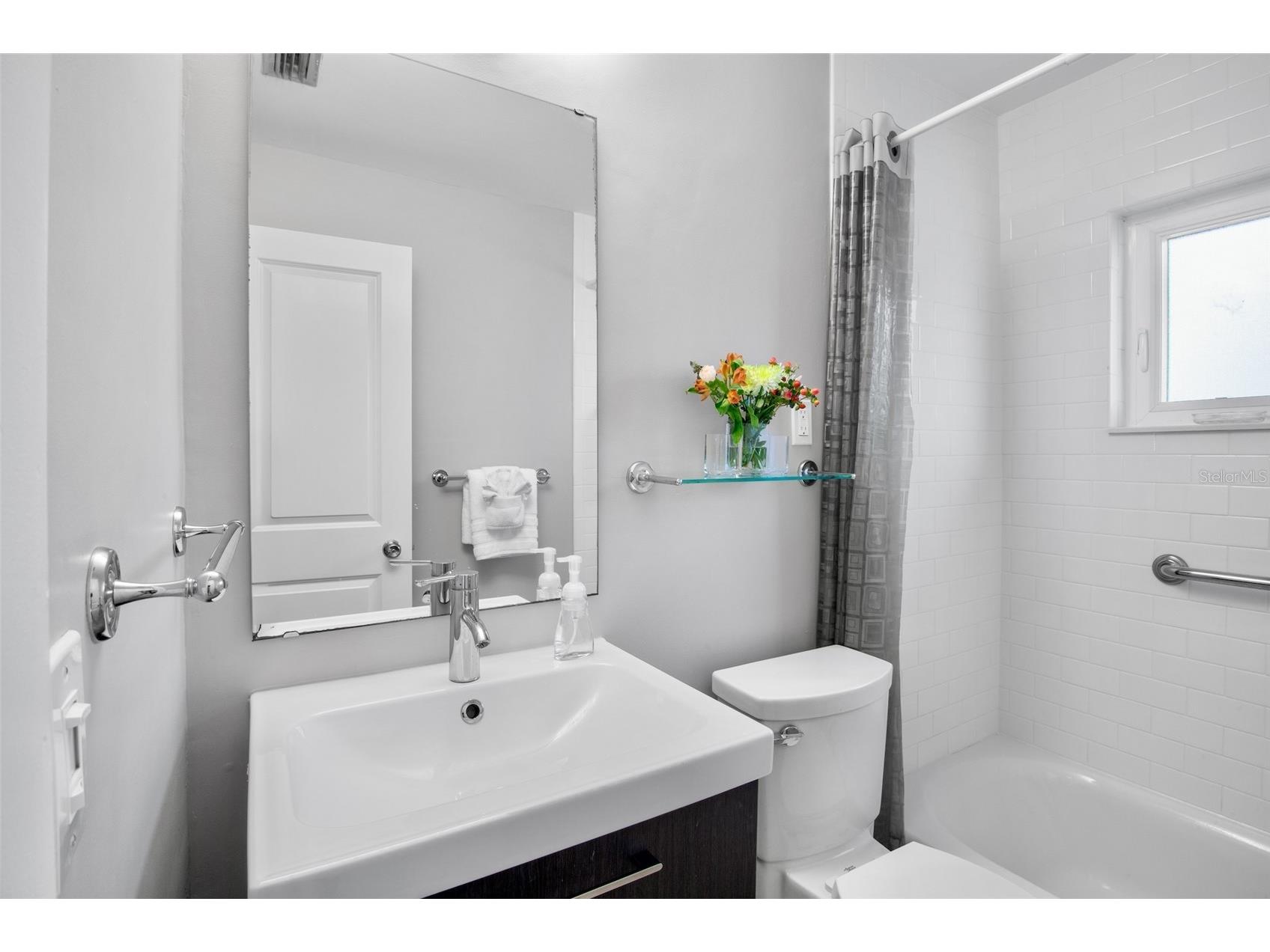 1516 Oak Street Sarasota FL 34236 A4680208 image32
