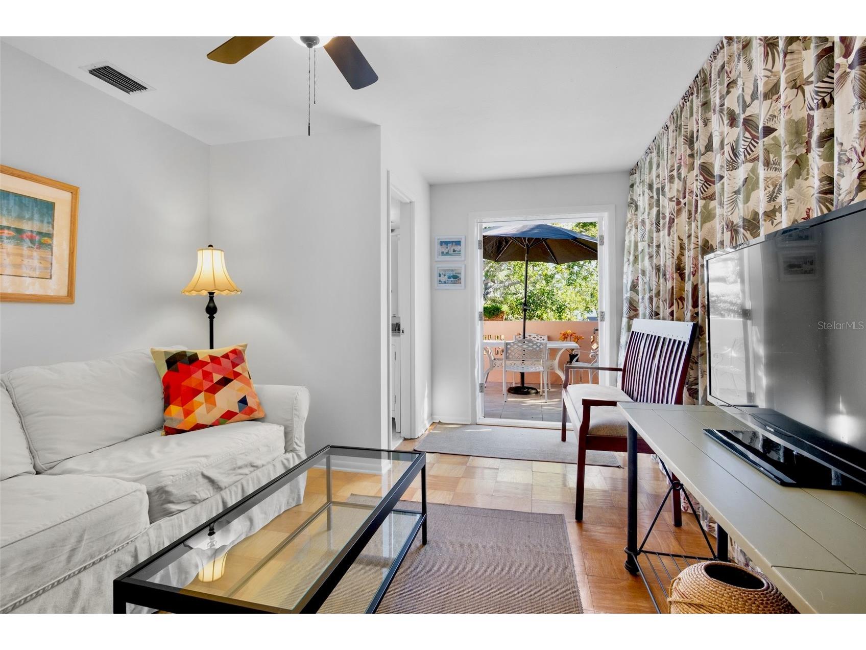 1516 Oak Street Sarasota FL 34236 A4680208 image37