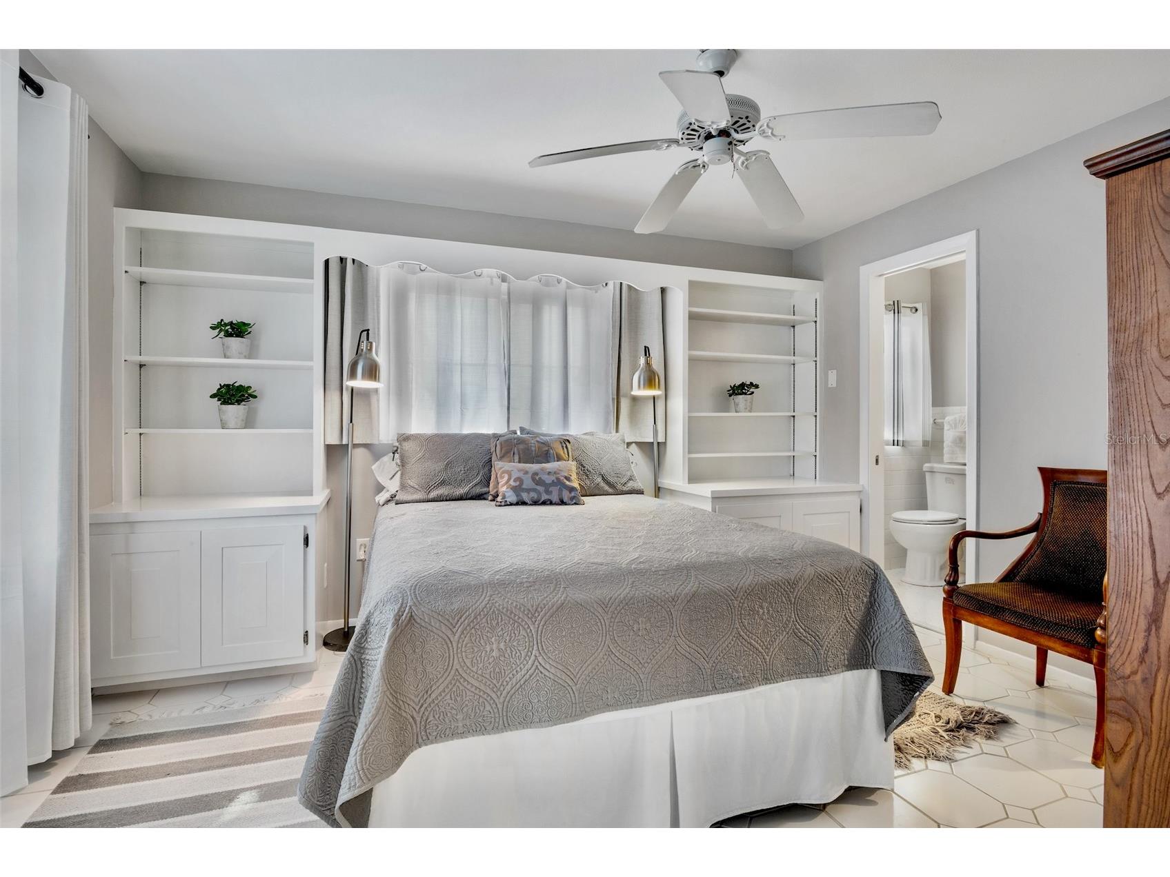 1516 Oak Street Sarasota FL 34236 A4680208 image40