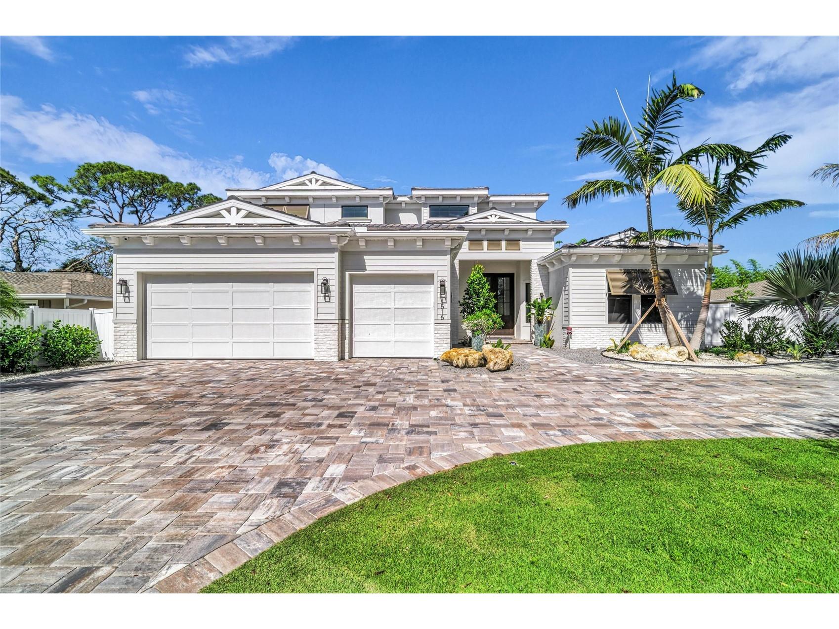 1516 S Orange Avenue Sarasota FL 34239 A4676686 image1