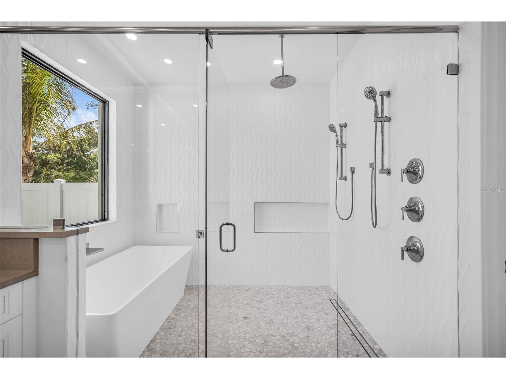 1516 S Orange Avenue Sarasota FL 34239 A4676686 image41