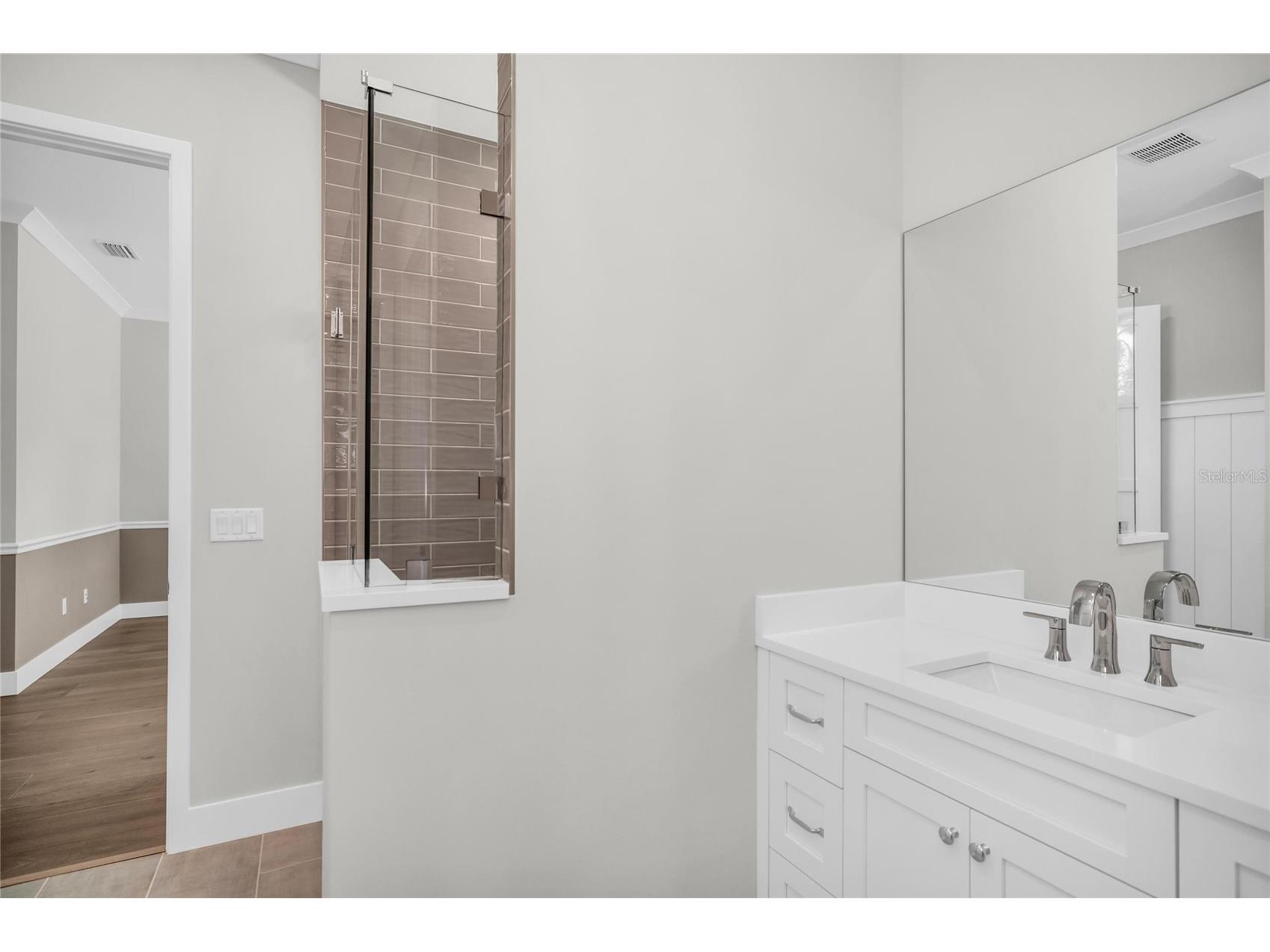 1516 S Orange Avenue Sarasota FL 34239 A4676686 image55