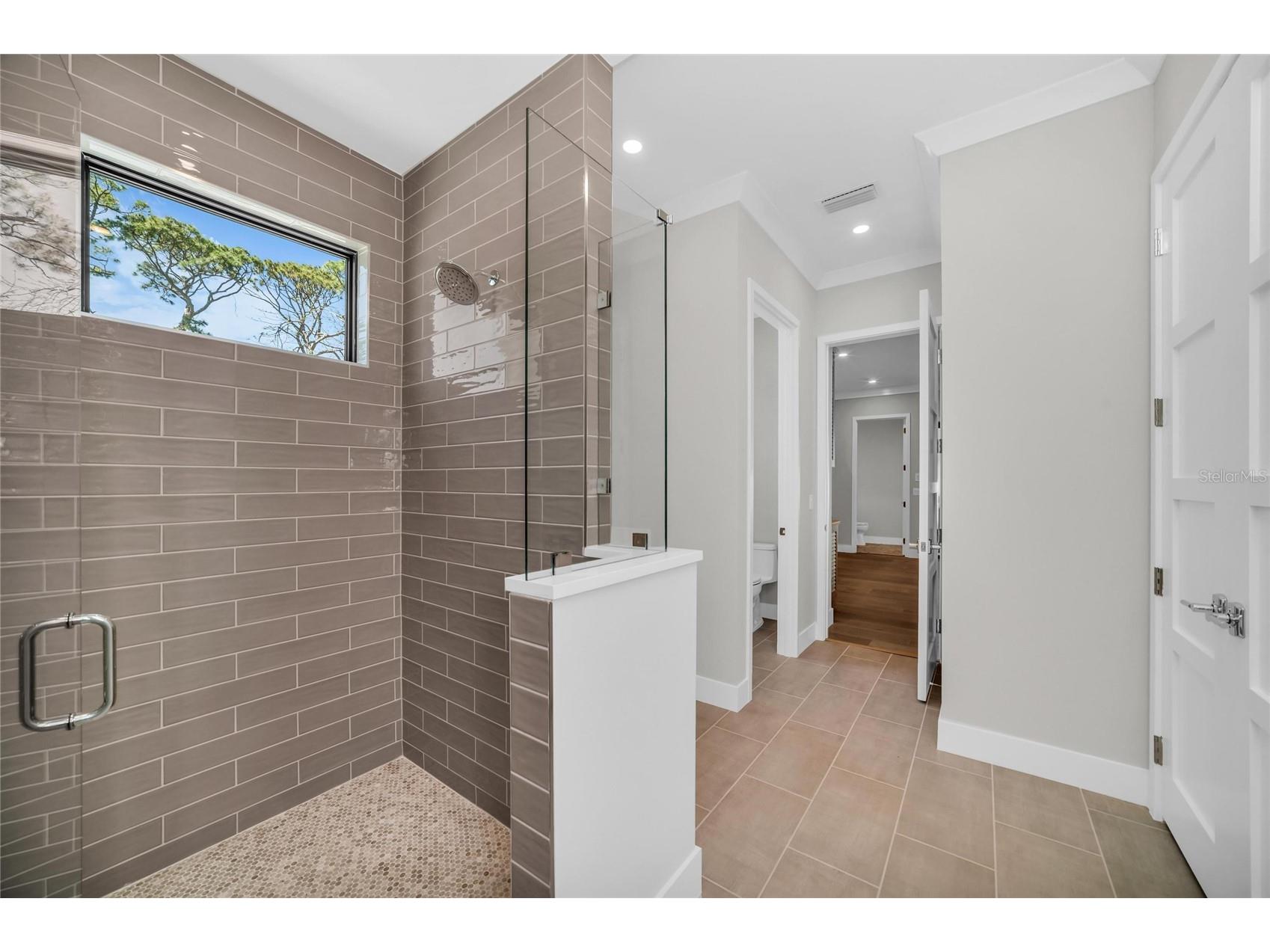 1516 S Orange Avenue Sarasota FL 34239 A4676686 image56