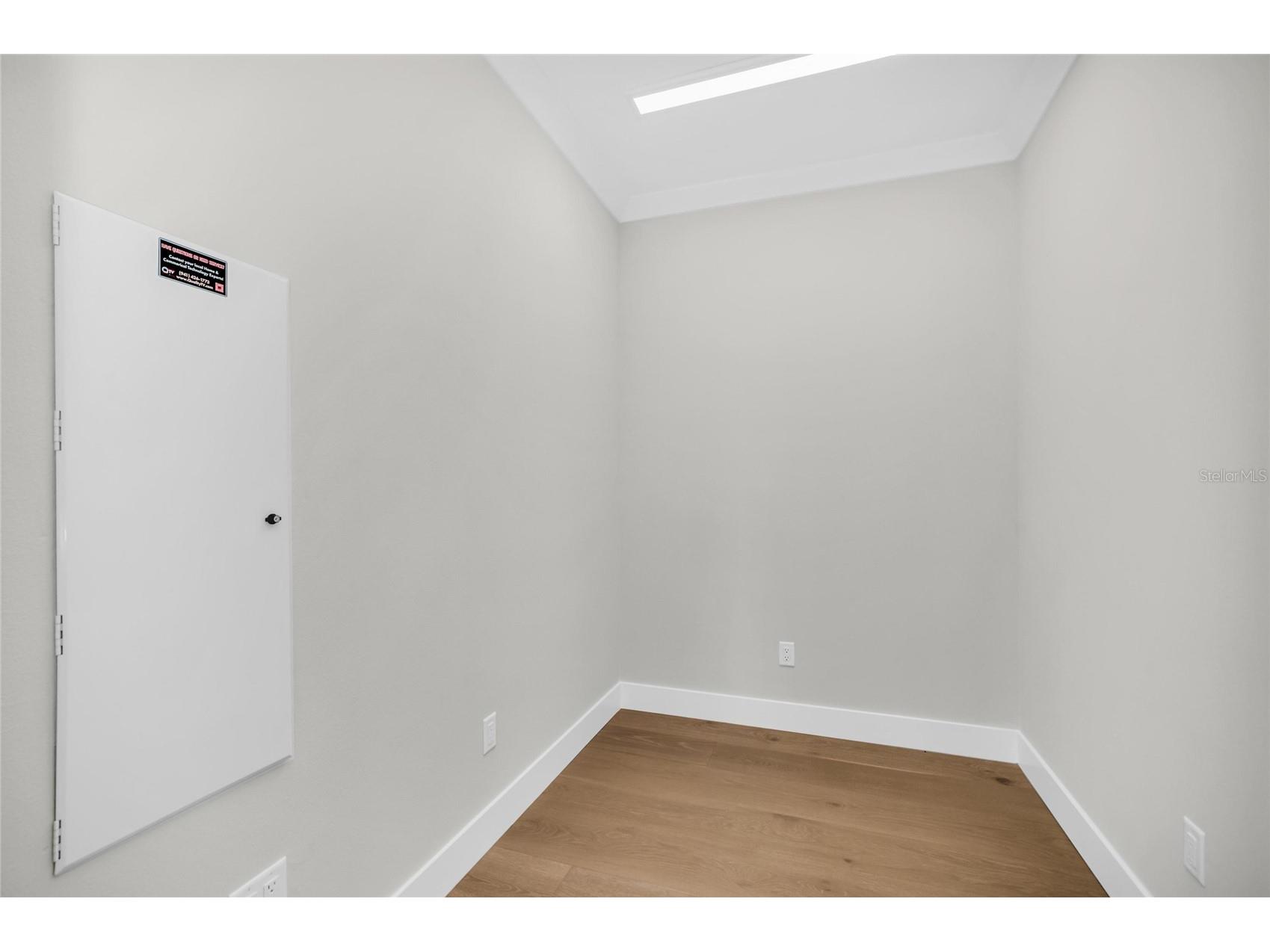 1516 S Orange Avenue Sarasota FL 34239 A4676686 image59