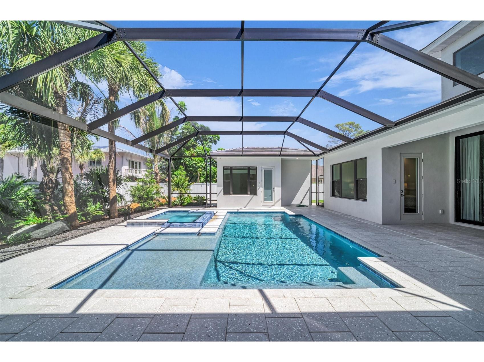 1516 S Orange Avenue Sarasota FL 34239 A4676686 image77
