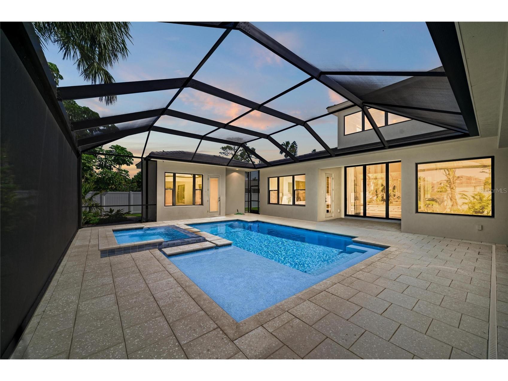 1516 S Orange Avenue Sarasota FL 34239 A4676686 image78