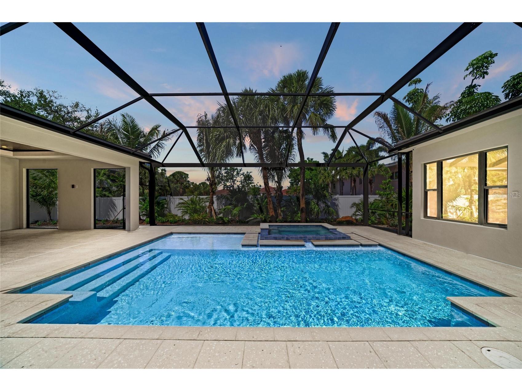 1516 S Orange Avenue Sarasota FL 34239 A4676686 image82