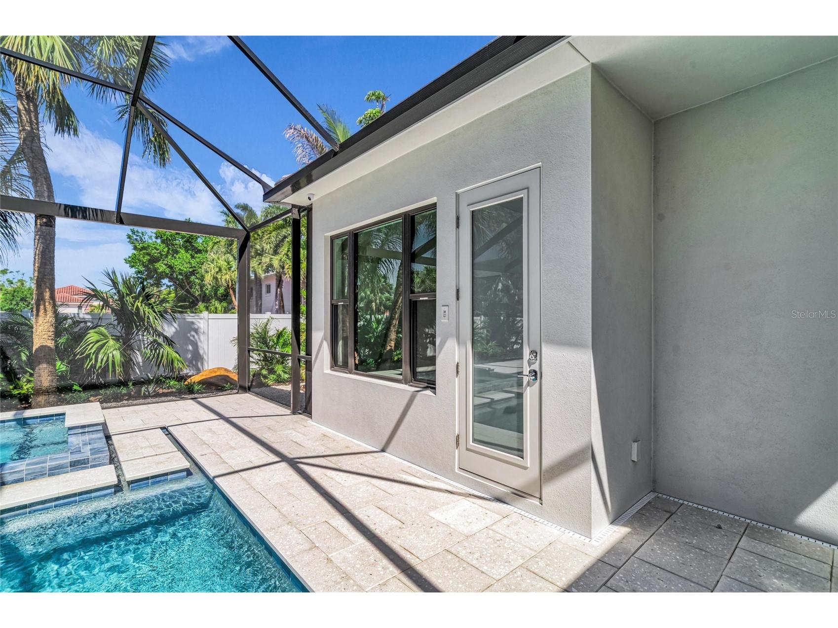 1516 S Orange Avenue Sarasota FL 34239 A4676686 image83