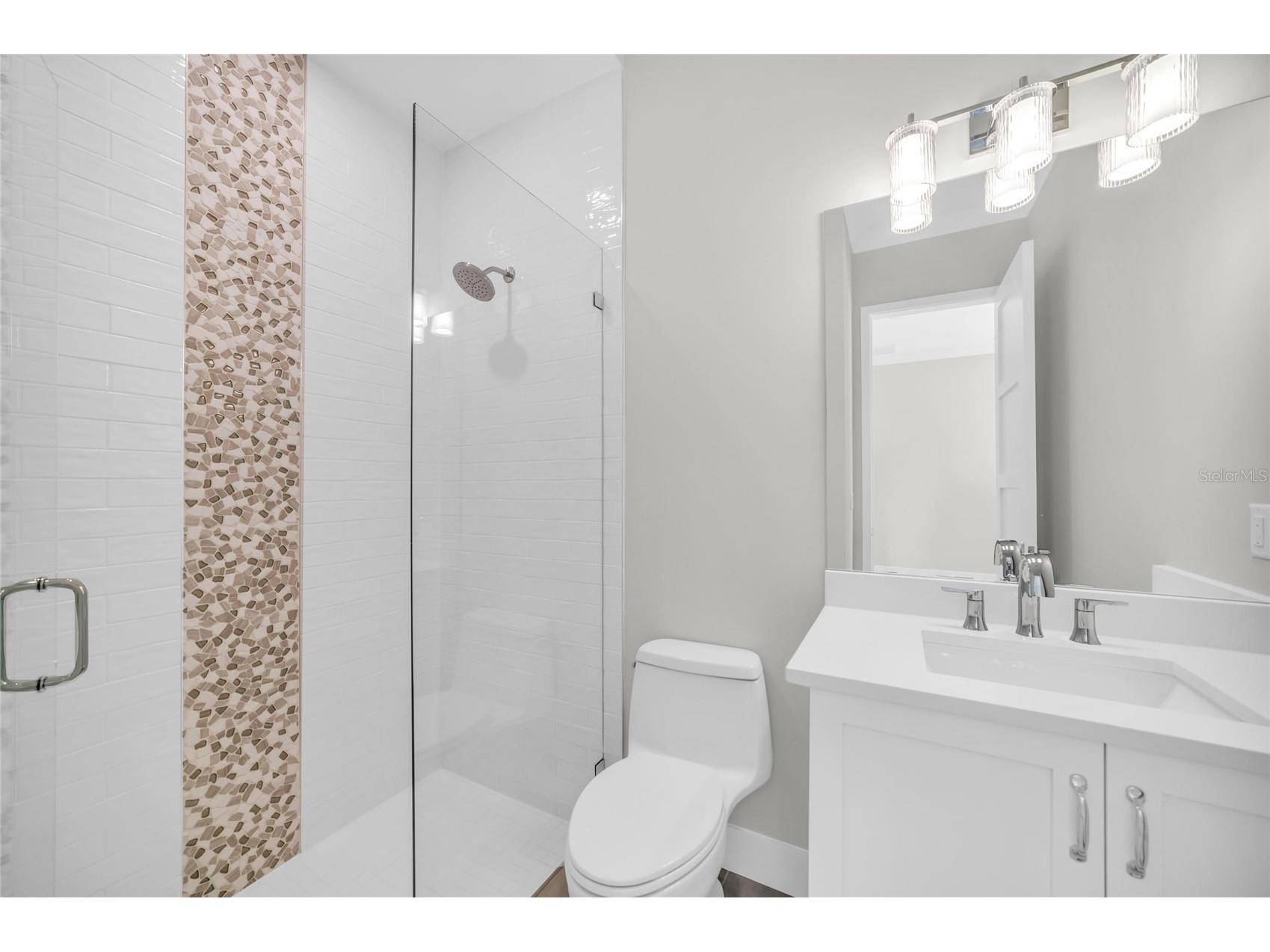 1516 S Orange Avenue Sarasota FL 34239 A4676686 image87