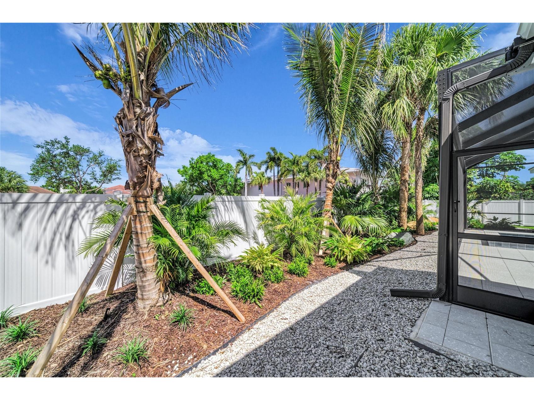 1516 S Orange Avenue Sarasota FL 34239 A4676686 image91