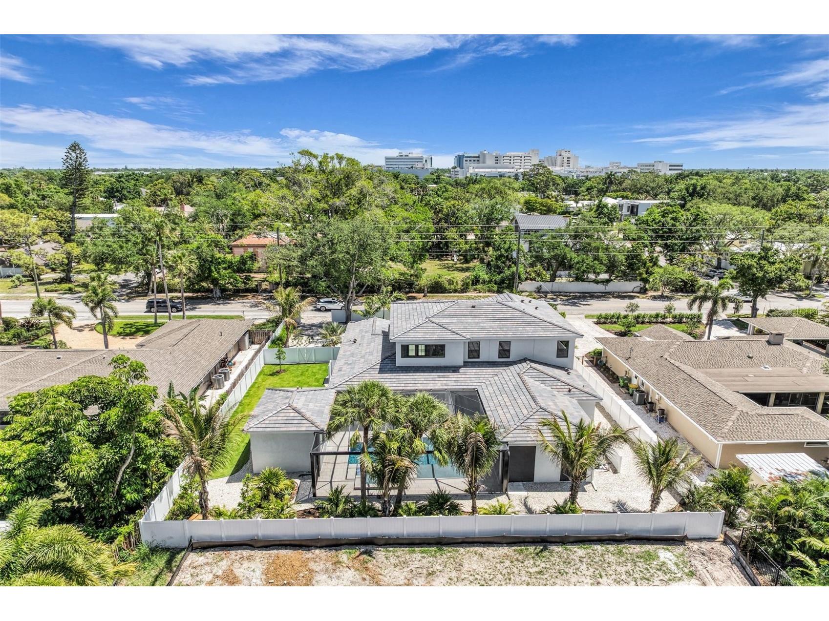 1516 S Orange Avenue Sarasota FL 34239 A4676686 image92