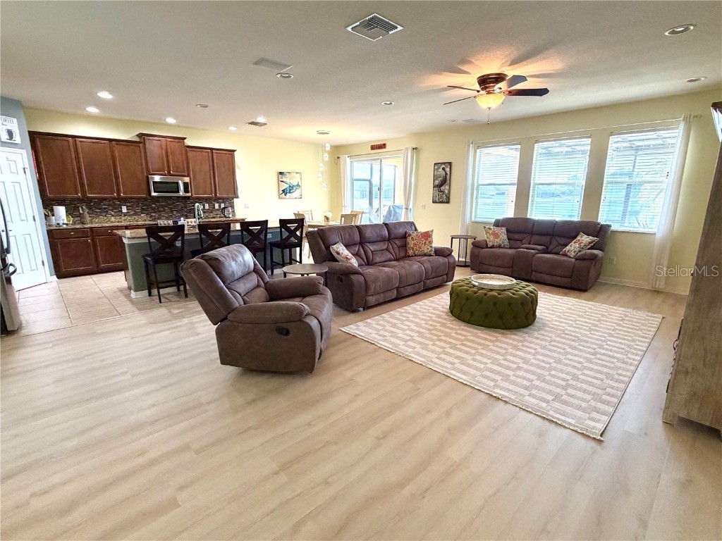 1516 Yale Castle Court Ruskin FL 33570 TB8430482 image17