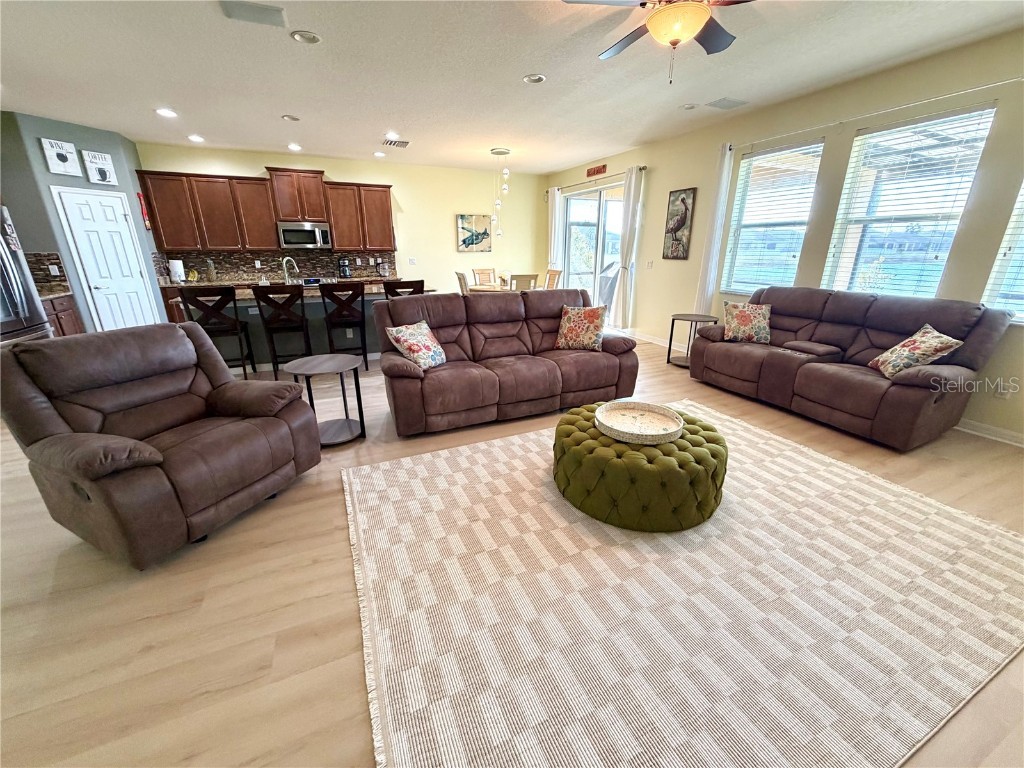 1516 Yale Castle Court Ruskin FL 33570 TB8430482 image18