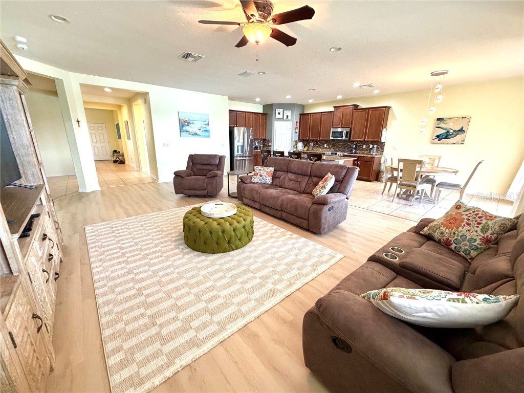 1516 Yale Castle Court Ruskin FL 33570 TB8430482 image19