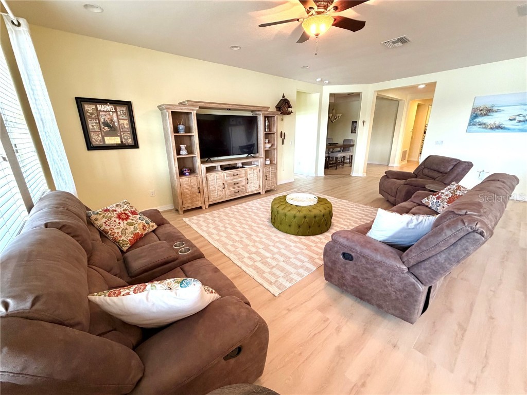 1516 Yale Castle Court Ruskin FL 33570 TB8430482 image21