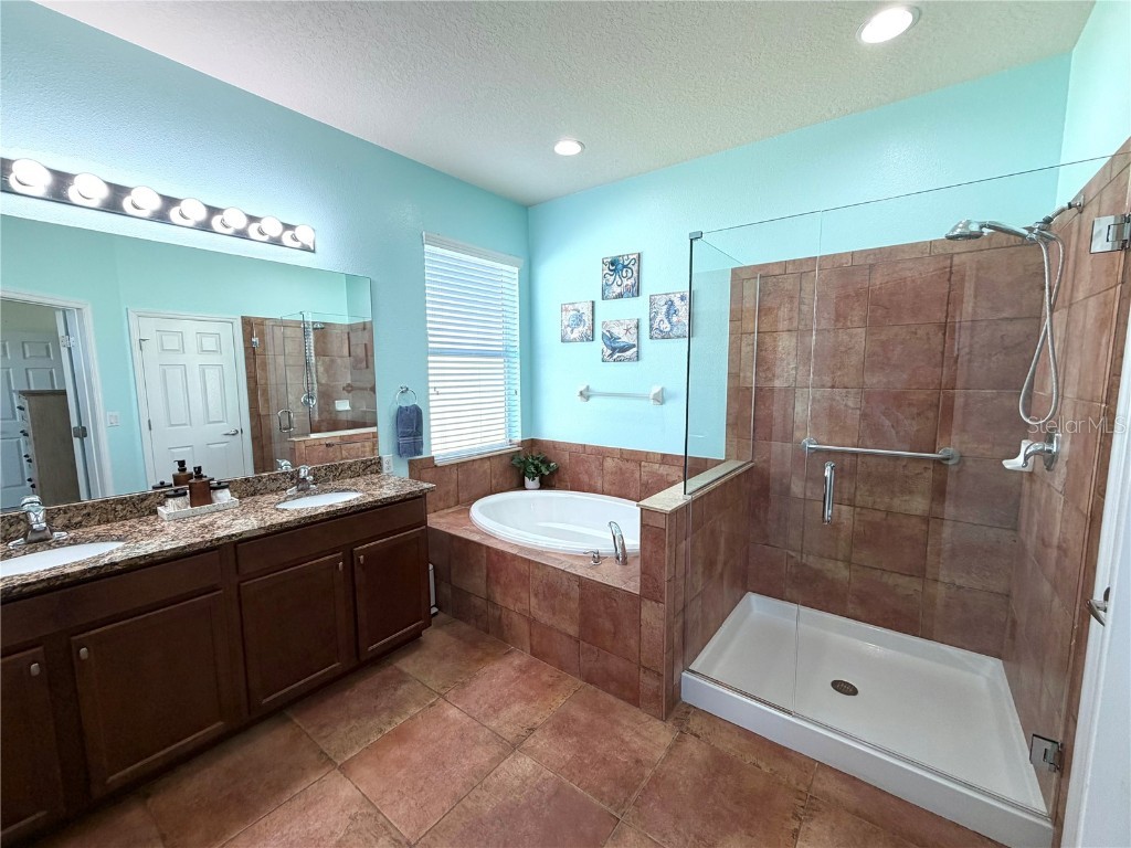 1516 Yale Castle Court Ruskin FL 33570 TB8430482 image30