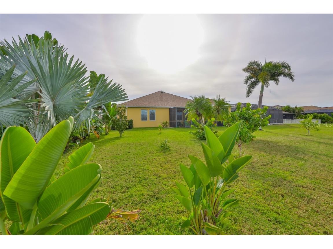 1516 Yale Castle Court Ruskin FL 33570 TB8430482 image42