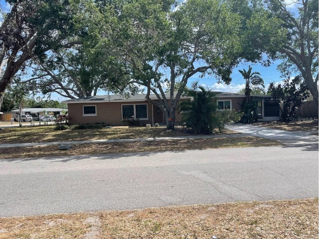 1517 Banyan Drive Venice FL 34293 A4567315 image1