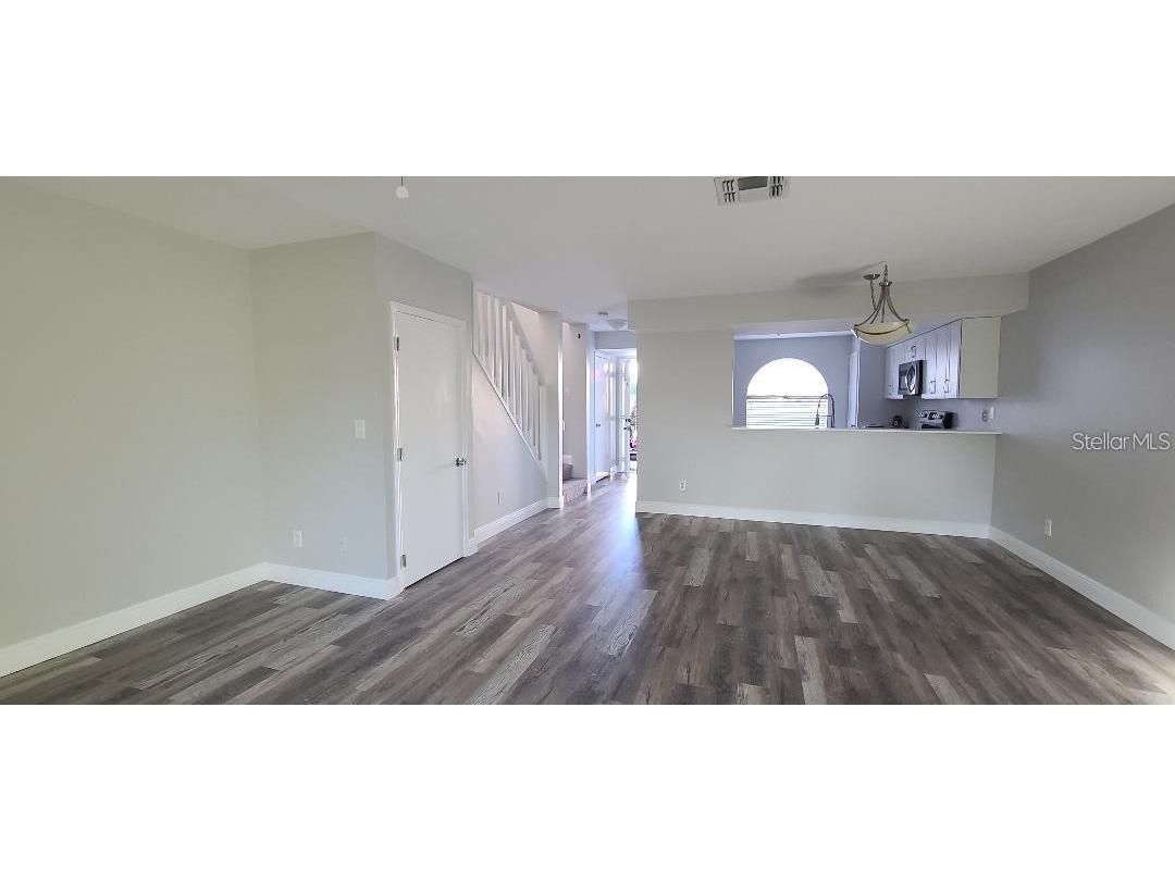 1517 Chateaux De Ville Court Clearwater FL 33764 TB8447030 image3