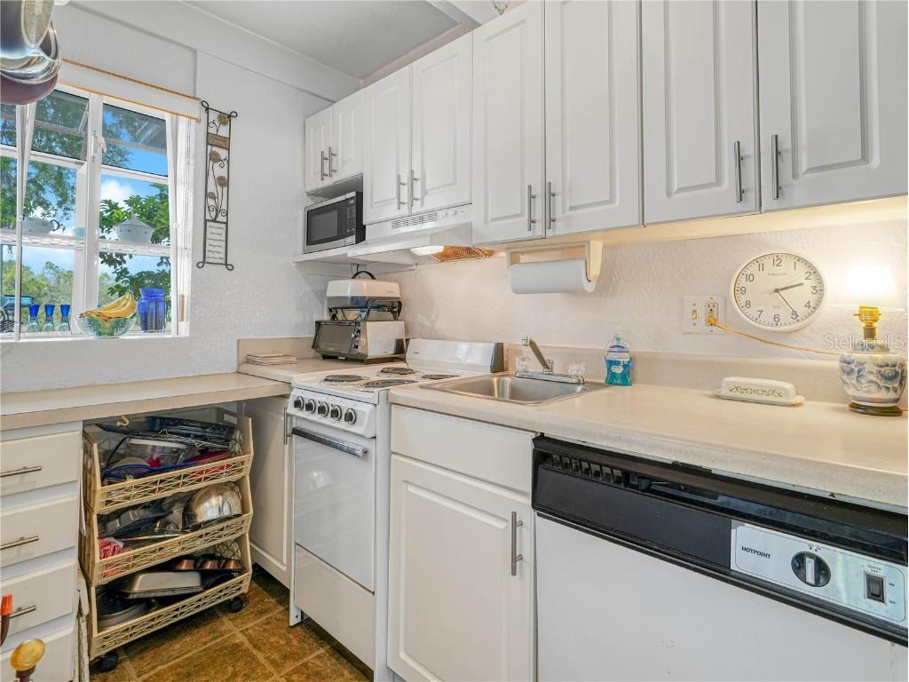 1517 Club Circle #8992 Lakeshore FL 33854 P4934059 image9