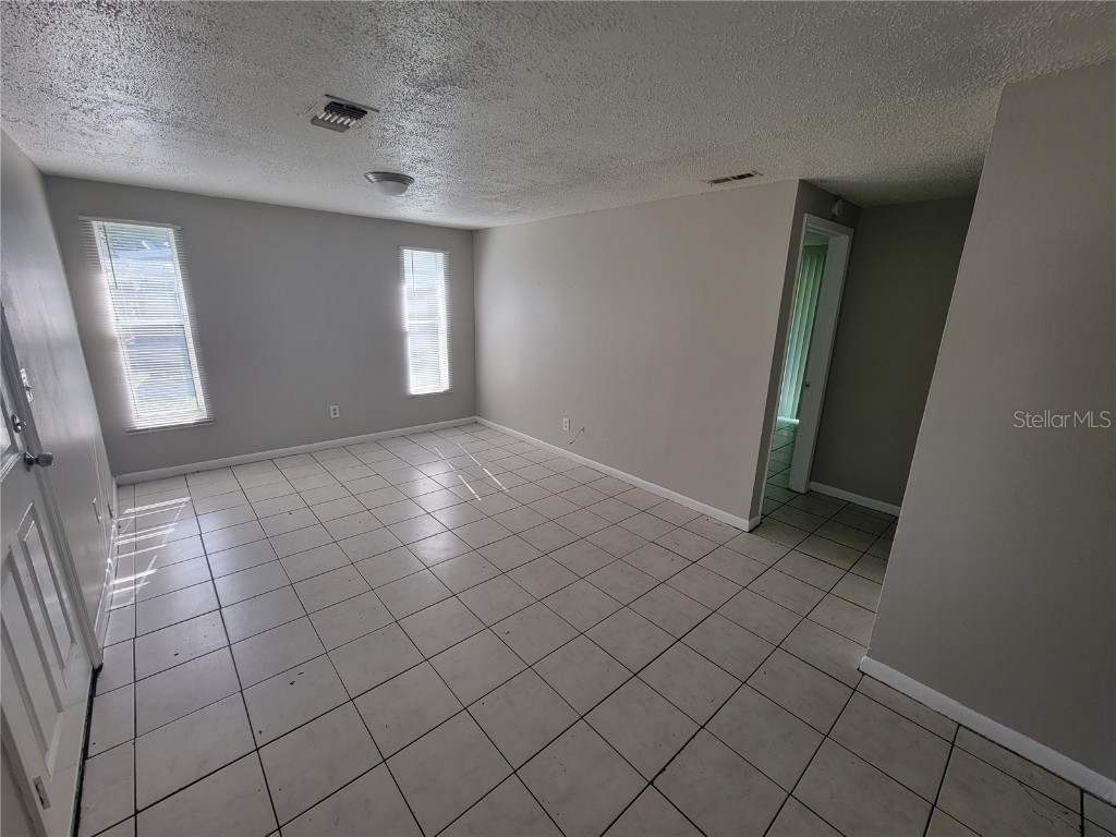 1517 E 142nd Avenue Tampa FL 33613 TB8455351 image27