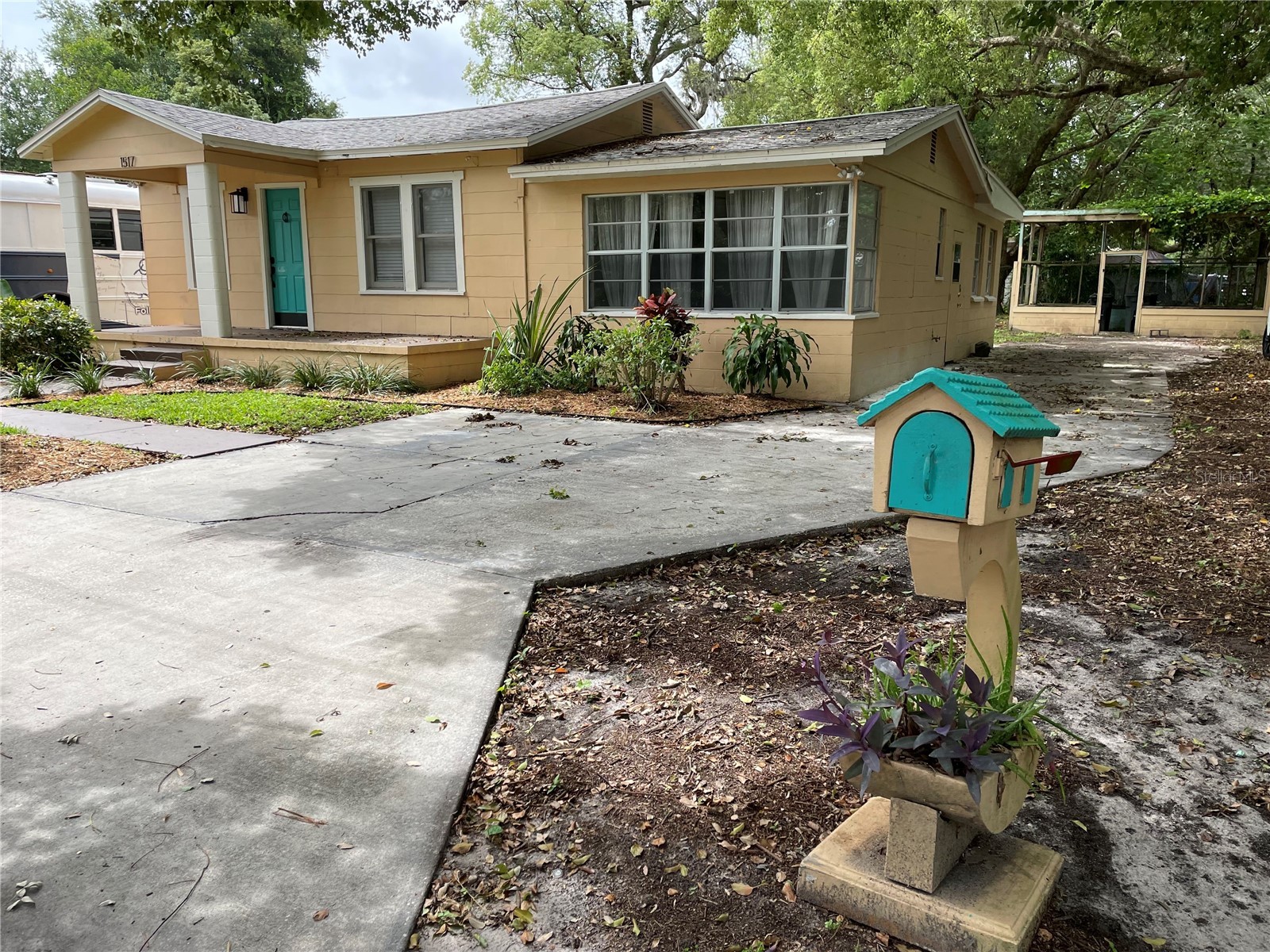 1517 E Ellicott Street Tampa FL 33610 TB8515107 image3