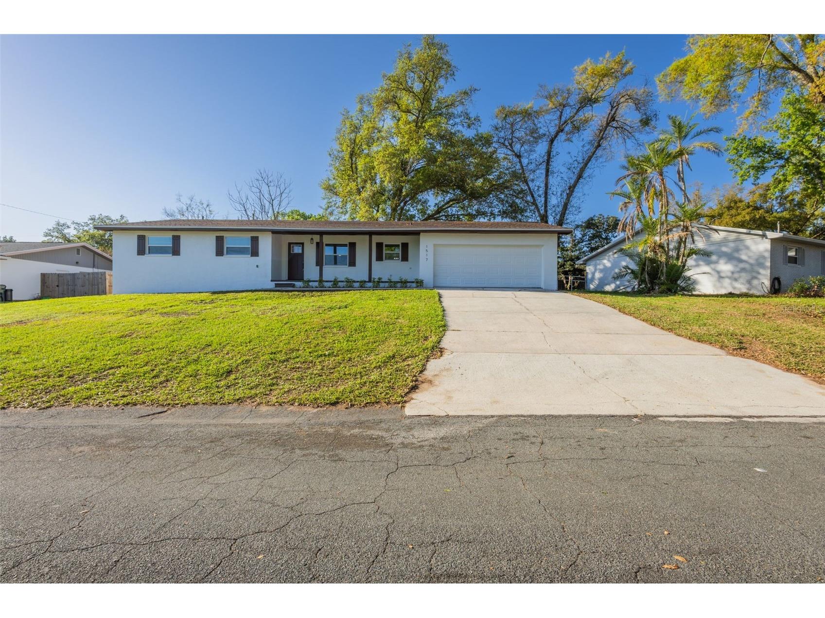 1517 Hallam Court N Lakeland FL 33813 A4685916 image1