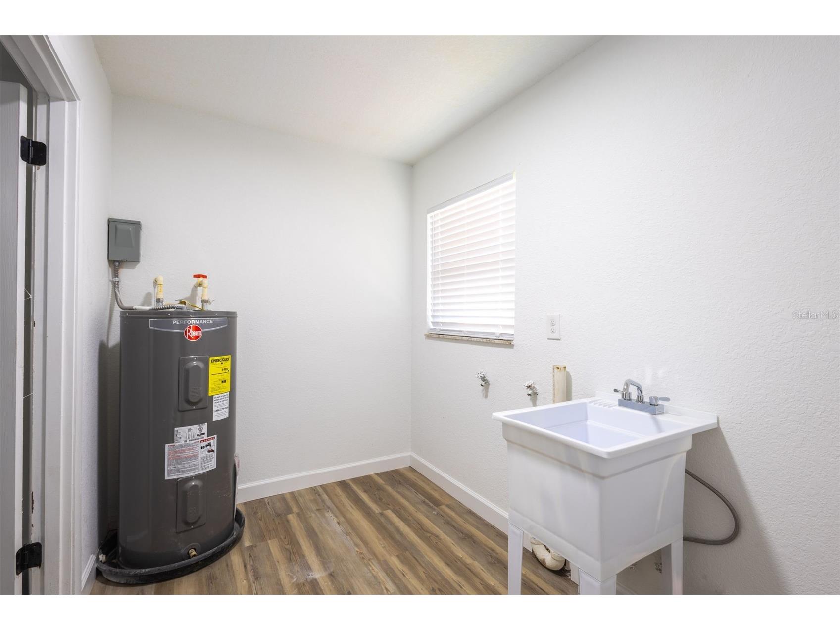 1517 Hallam Court N Lakeland FL 33813 A4685916 image35