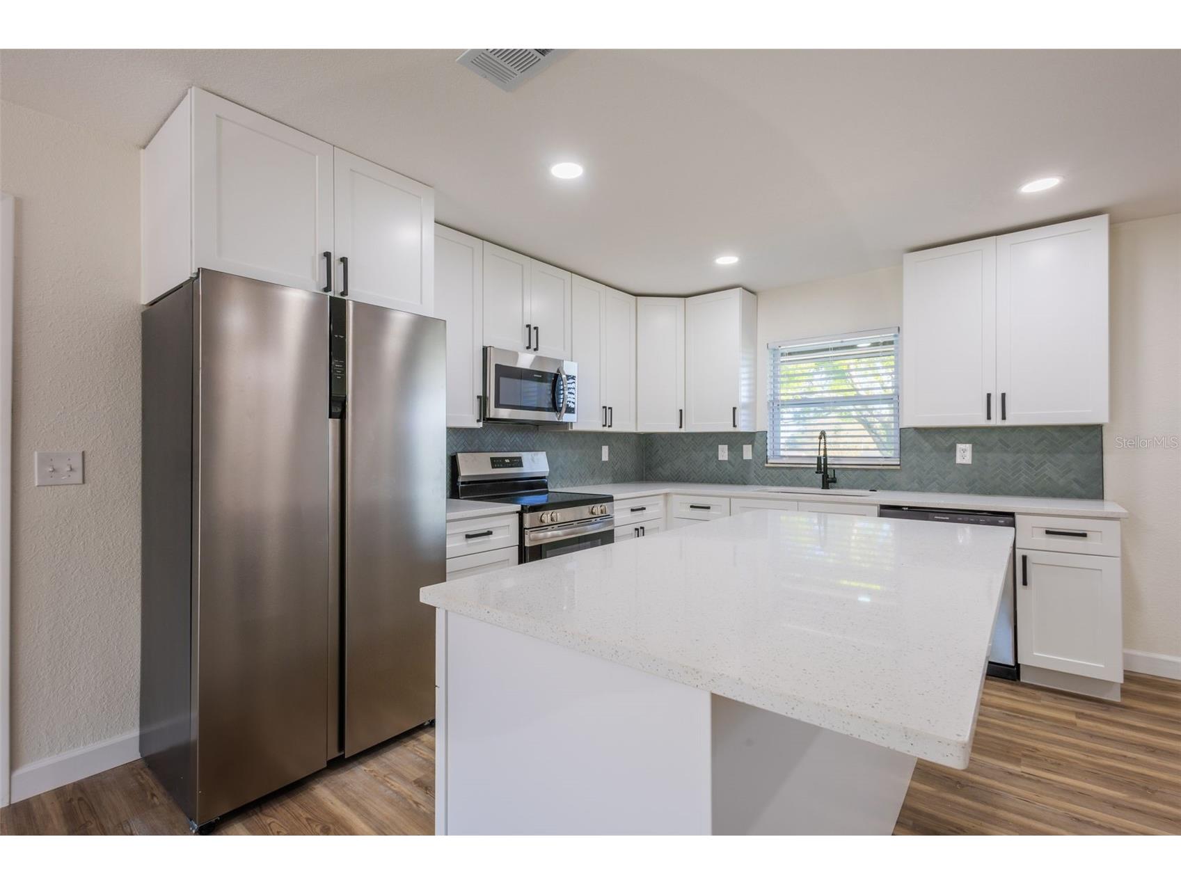 1517 Hallam Court N Lakeland FL 33813 A4685916 image4