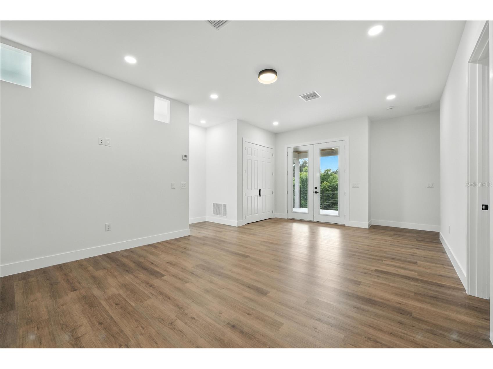 1518 Cloverlawn Avenue Orlando FL 32806 O6330493 image43