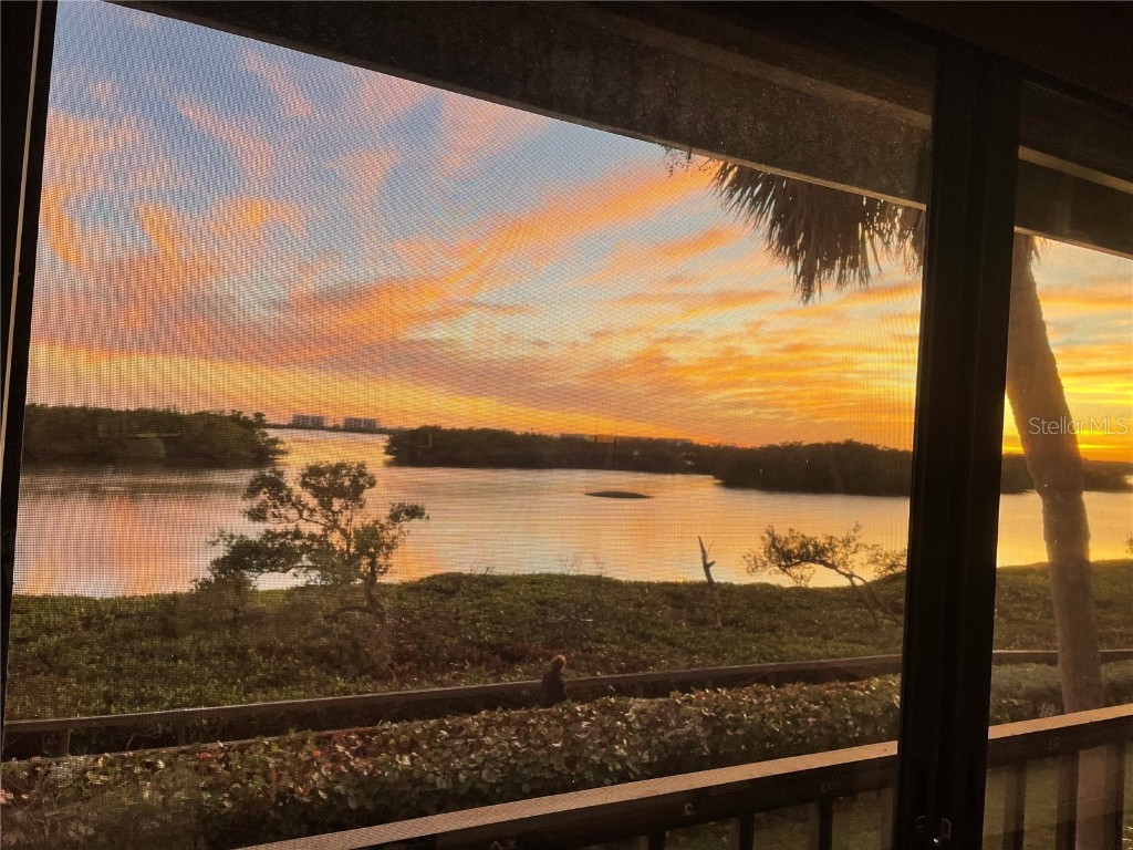 1518 Pelican Point Drive #257 Sarasota FL 34231 - SARASOTA BAY INTRACOASTAL A4671837 image58