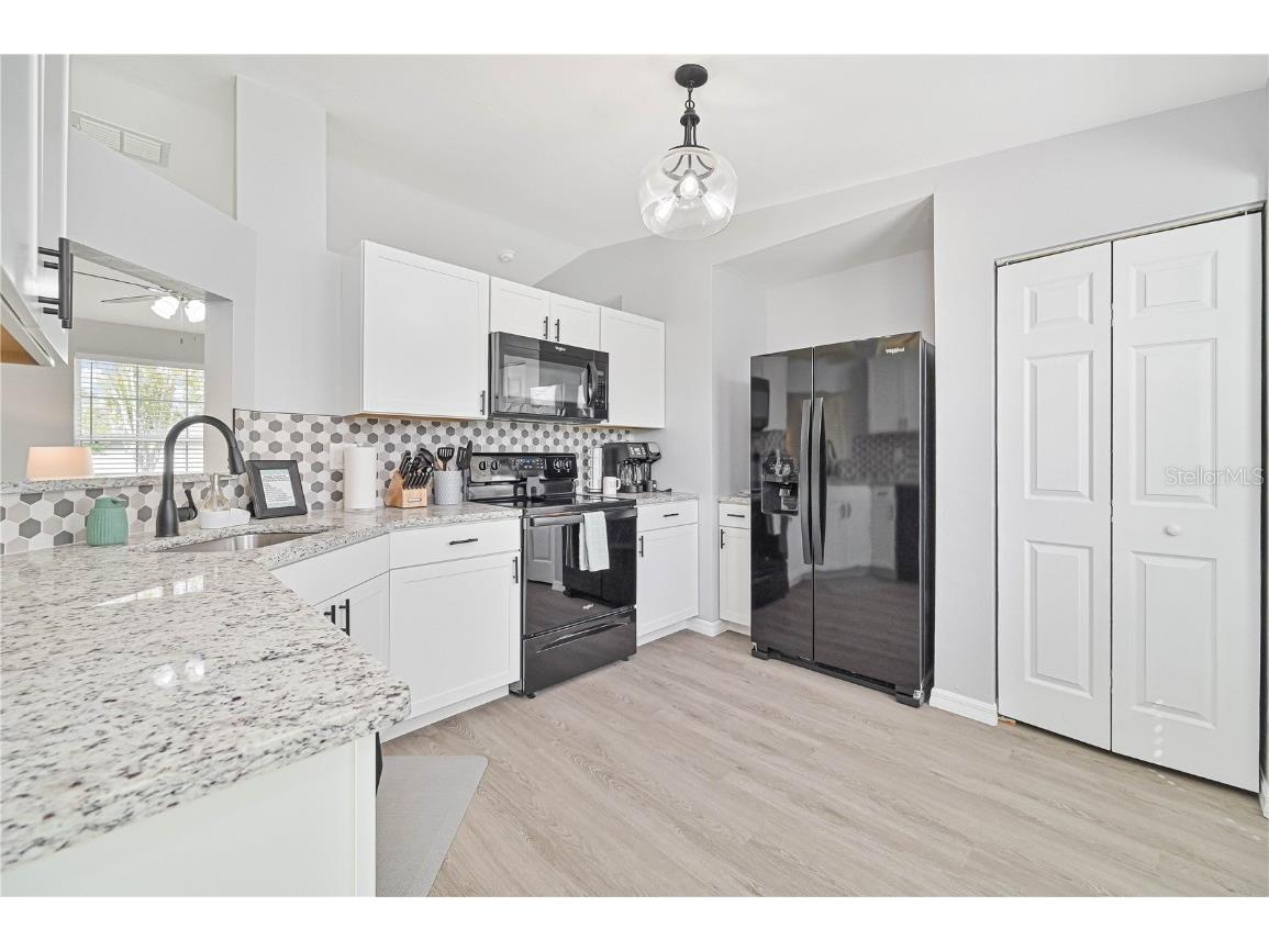 1519 Academy Boulevard Cape Coral FL 33990 C7515963 image2