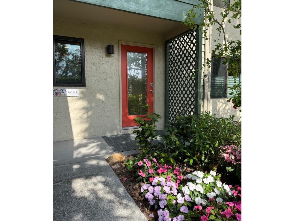 1519 Pelican Point Drive #191 Sarasota FL 34231 A4637189 image1