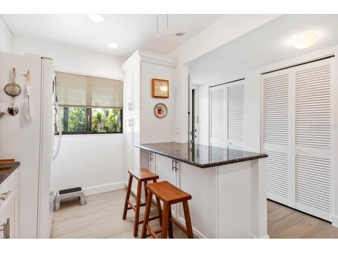 1519 Pelican Point Drive #288 Sarasota FL 34231 - SARASOTA BAY A4675959 image8