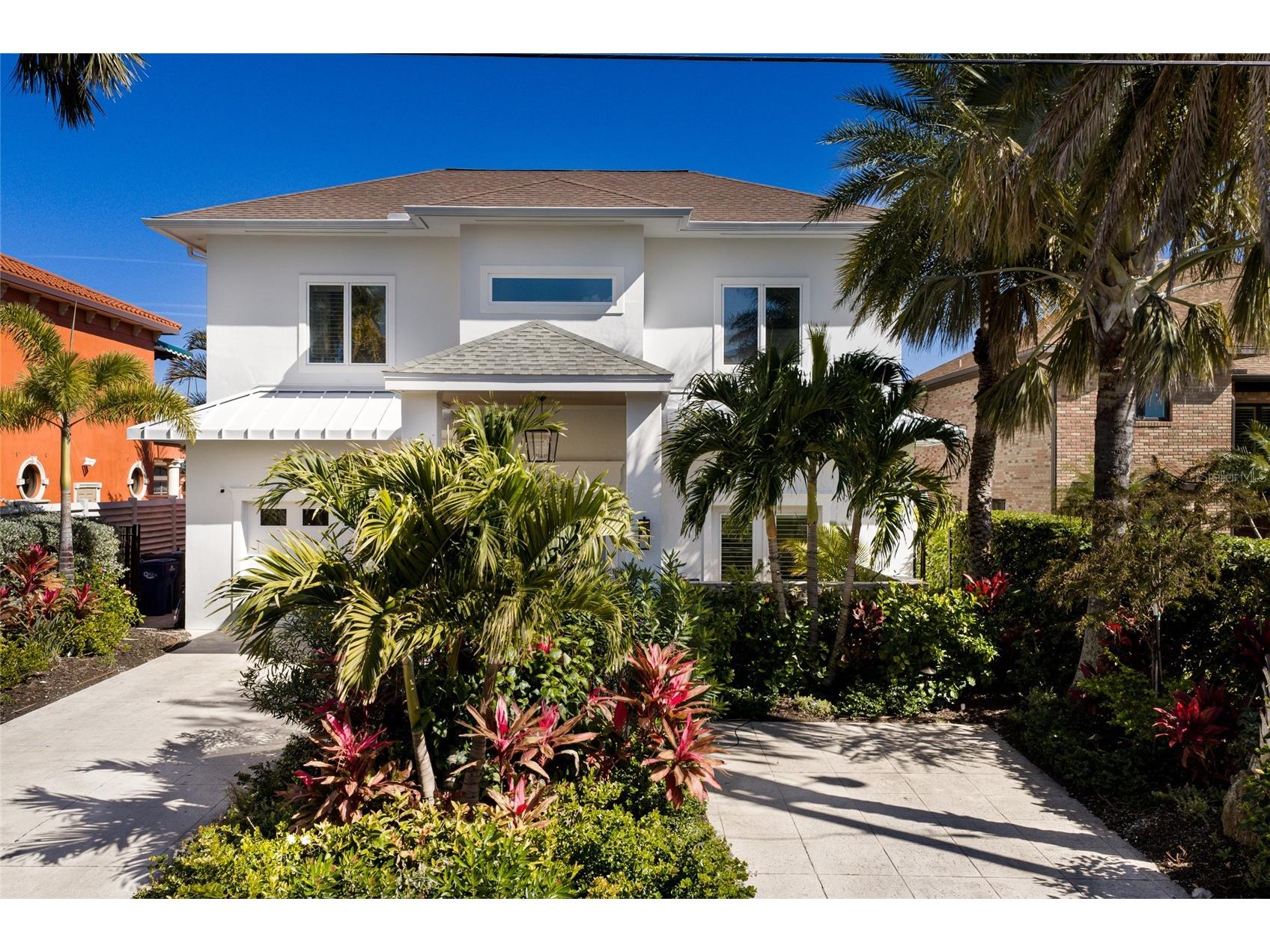 1519 Riverview Lane Bradenton FL 34209 - MANATEE RIVER A4689358 image1