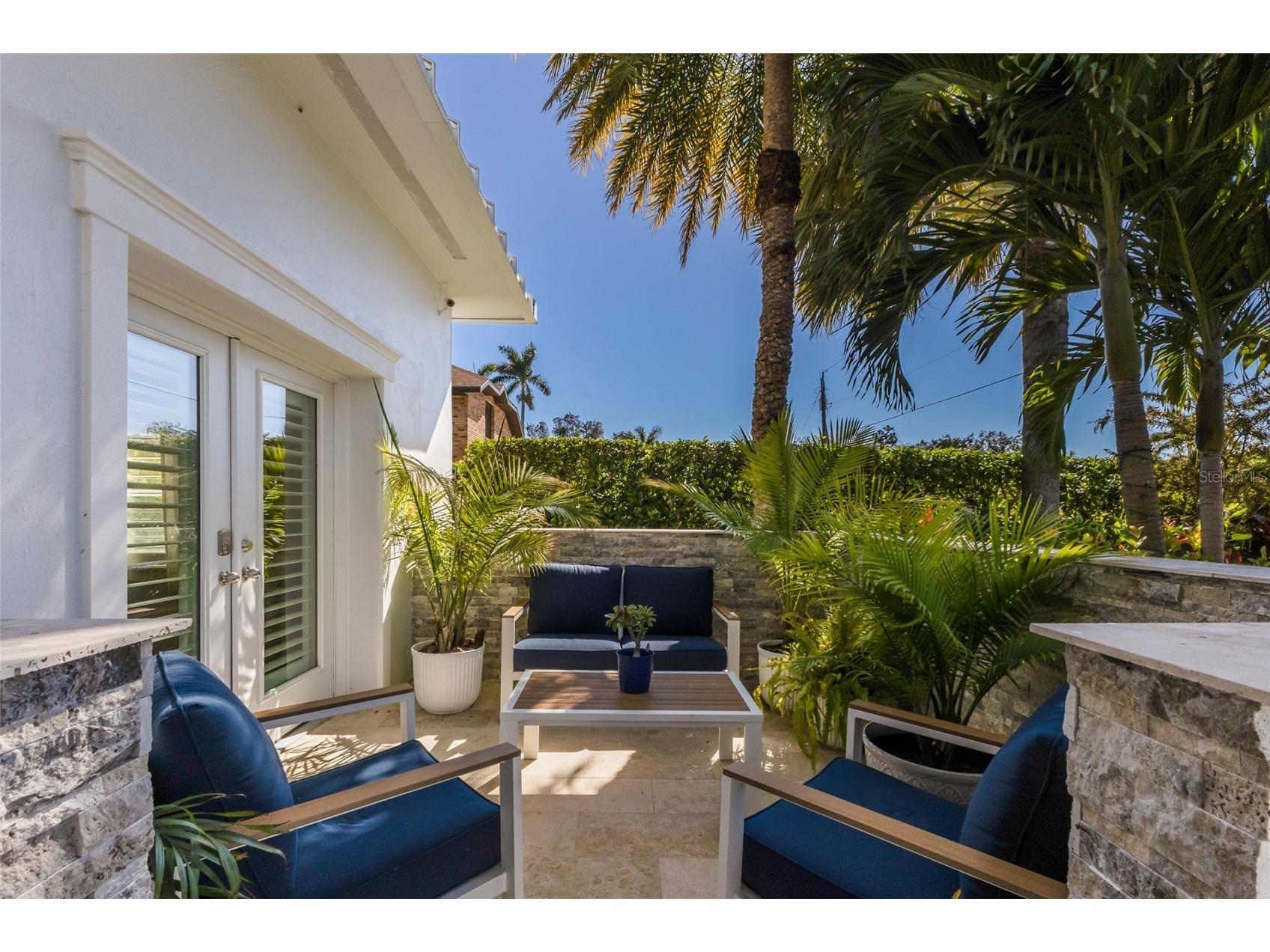 1519 Riverview Lane Bradenton FL 34209 - MANATEE RIVER A4689358 image8