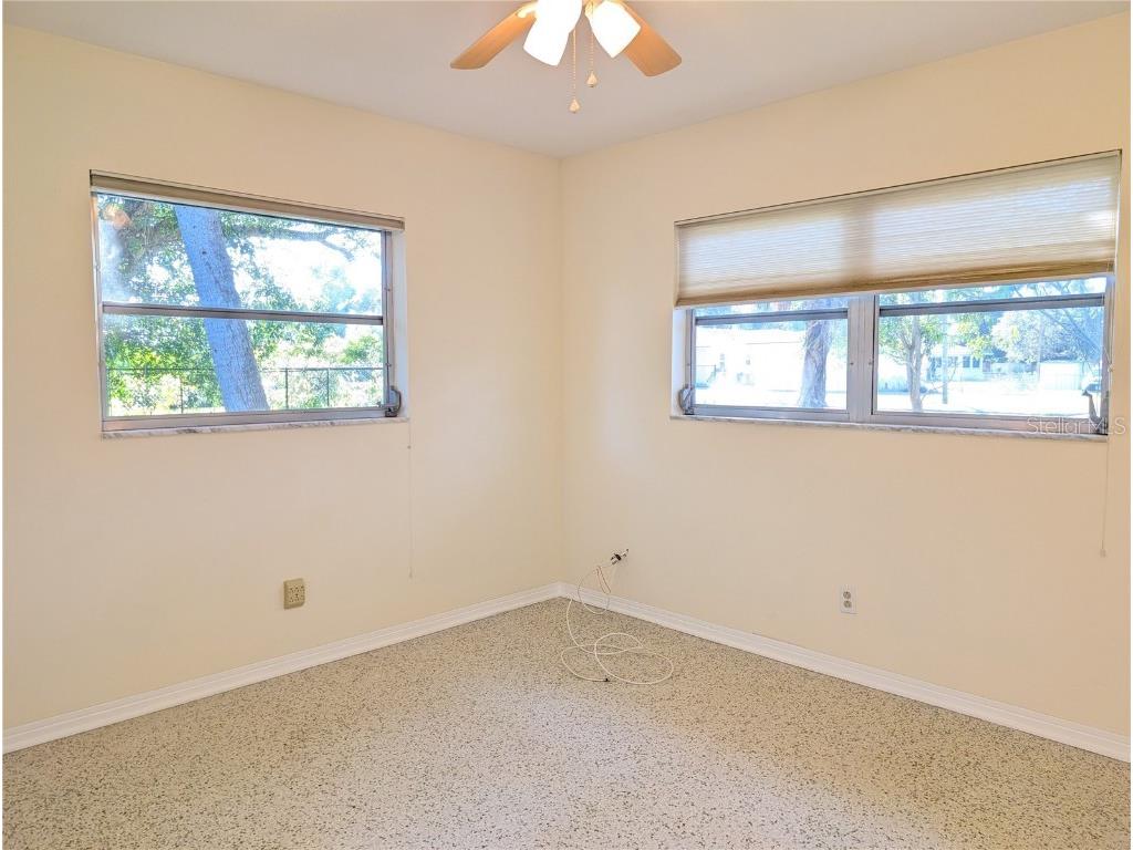 152 58th Avenue S Saint Petersburg FL 33705 TB8444601 image32