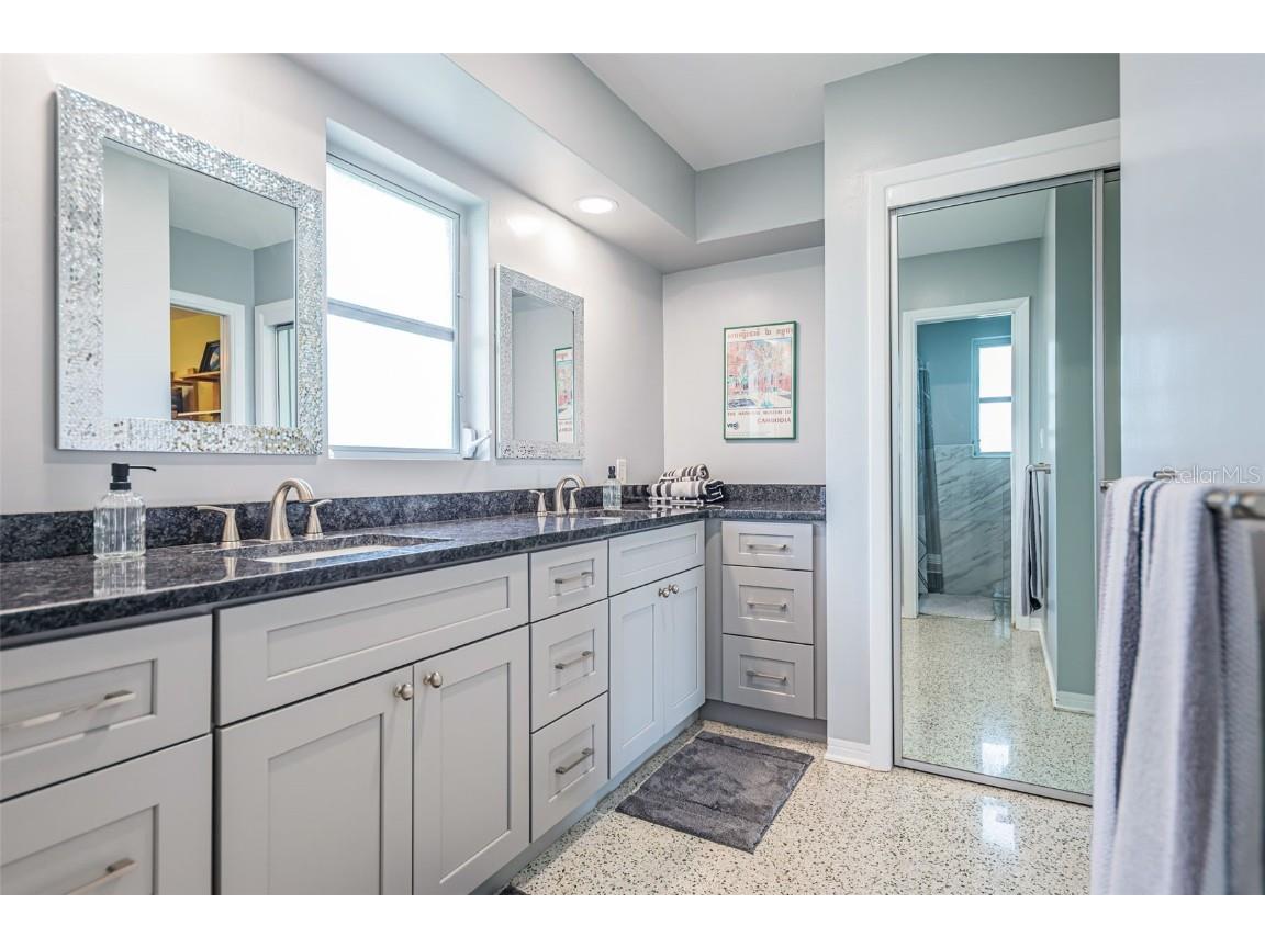 152 58th Avenue S Saint Petersburg FL 33705 TB8444601 image8