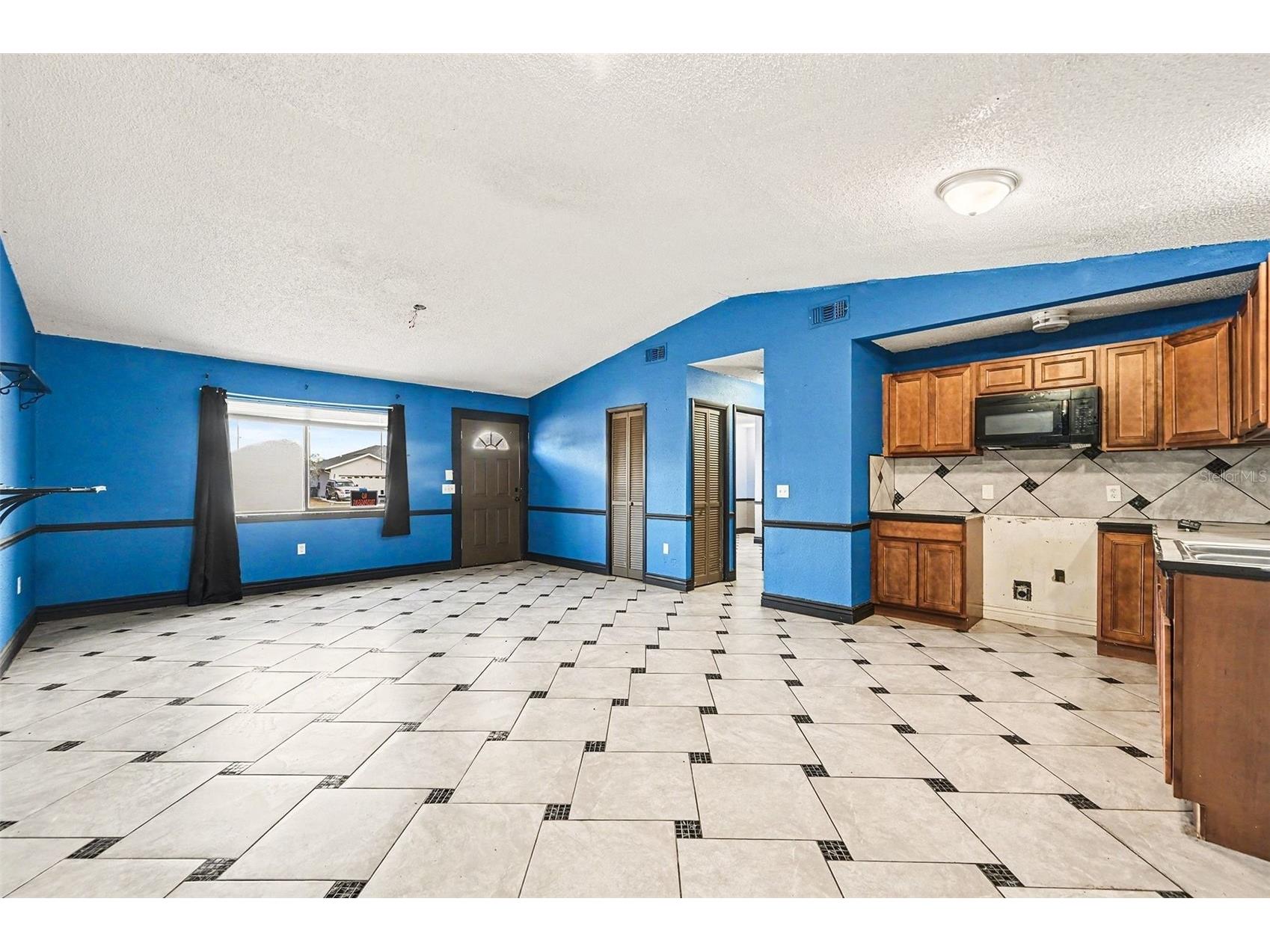 152 Americana Boulevard NW Palm Bay FL 32907 O6379638 image5