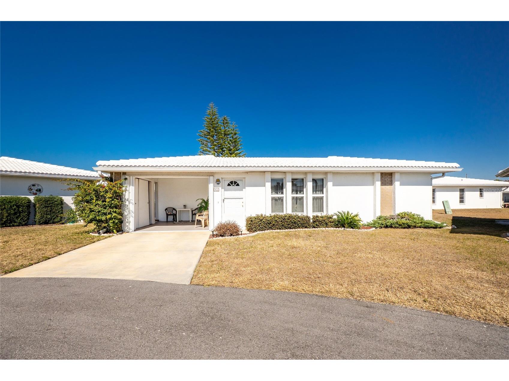 152 Circlewood Drive #C2-2 Venice FL 34293 A4679719 image1