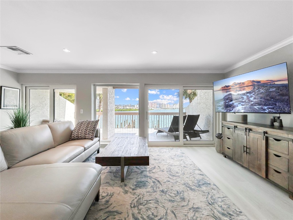 152 Marina Del Rey Court Clearwater Beach FL 33767 O6329631 image3