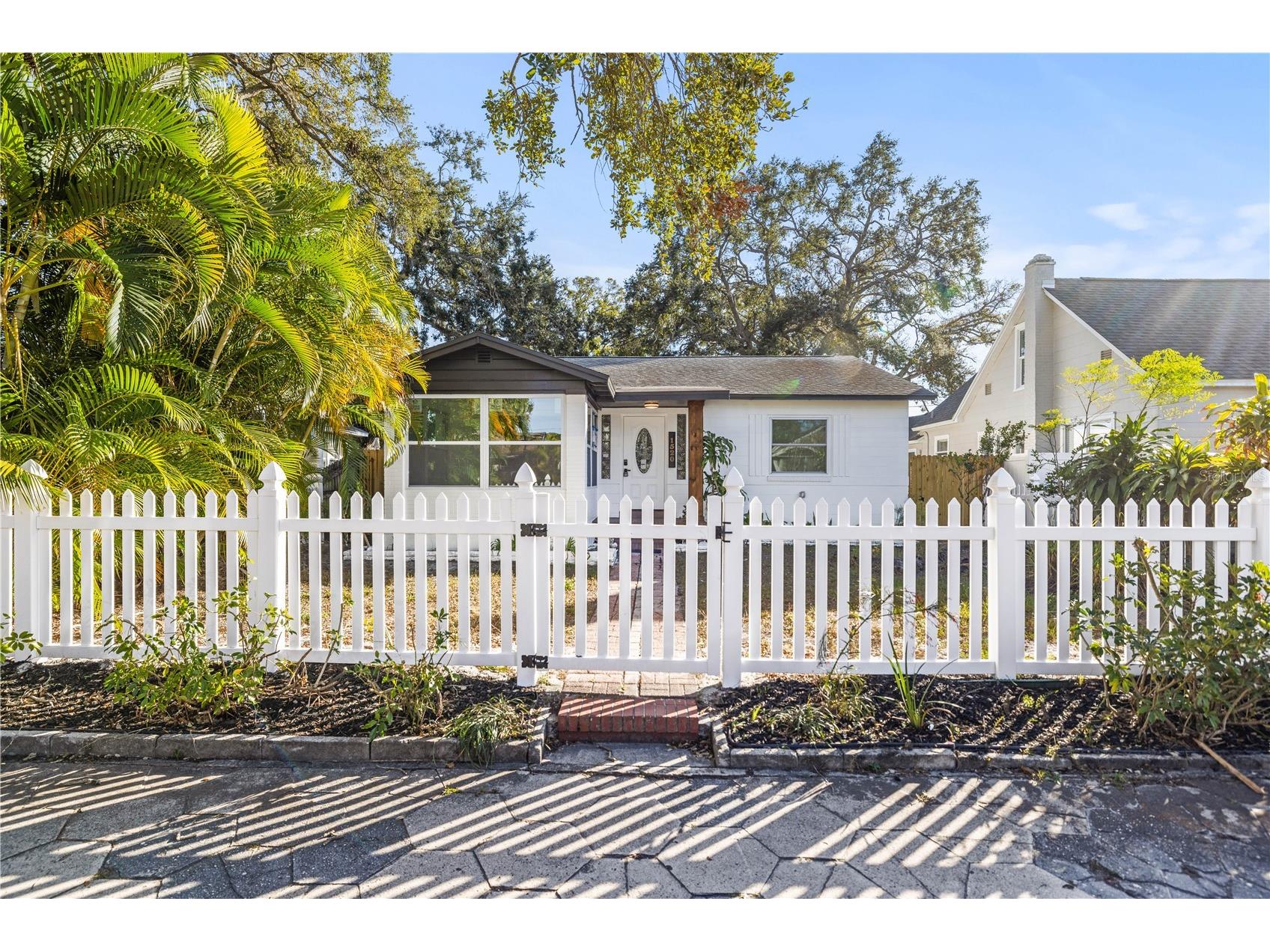 1520 20th Avenue N Saint Petersburg FL 33704 TB8457646 image2