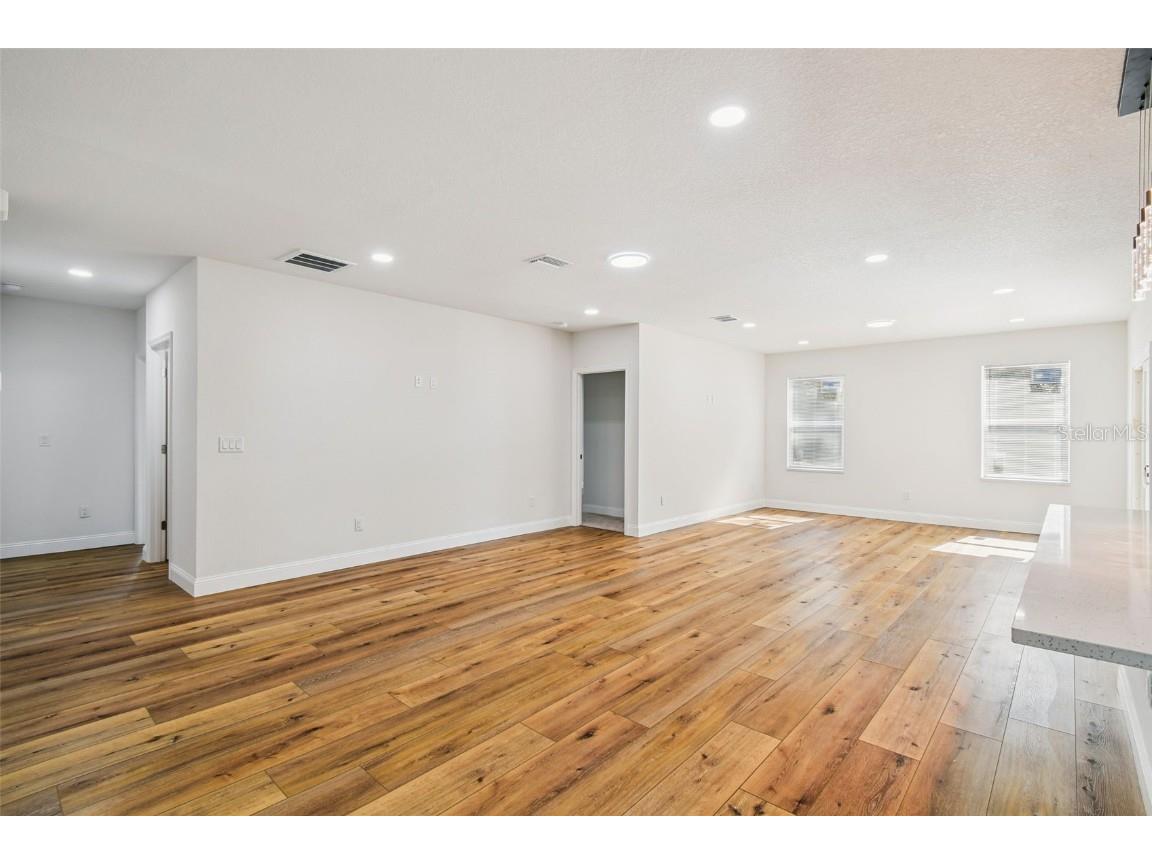 1520 Alameda Spring Hill FL 34609 TB8326261 image12