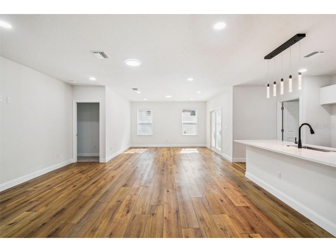 1520 Alameda Spring Hill FL 34609 TB8326261 image13